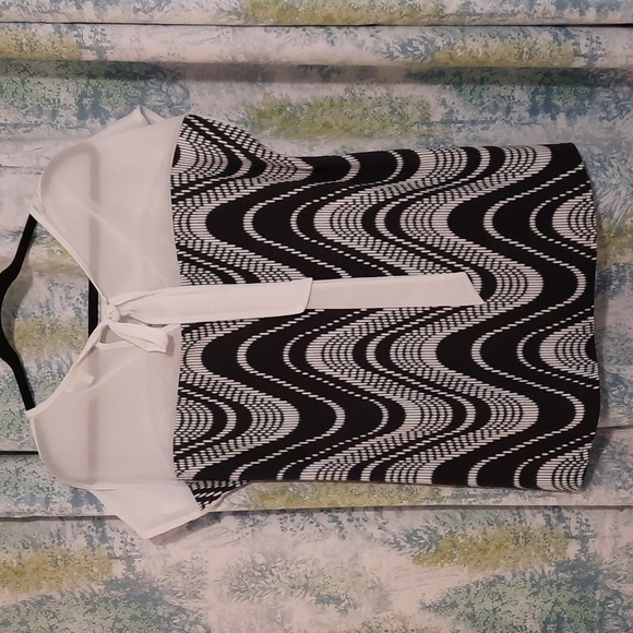 Black and white Blouse size xl lace detail faith and joy brand - Picture 4 of 5